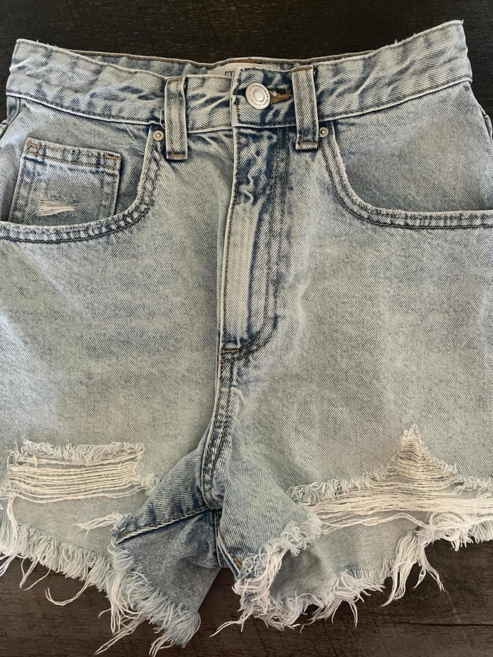 Light wash Cotton On Jean shorts